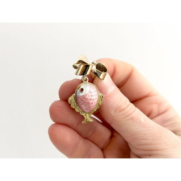 12k Gold Filled Black & Orange Scaled Fish Charm Vintage Ribbon Bow Brooch - Picture 4 of 8